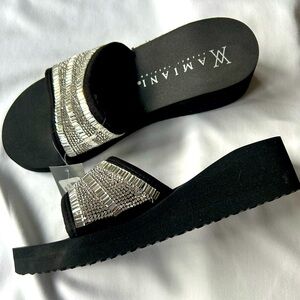 Amiani black and crystal resort slide sandals sz 8 NWT